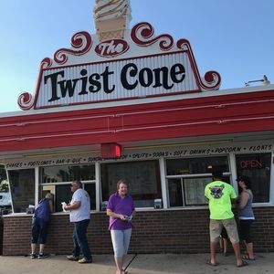 Meet your Posher, Sharon